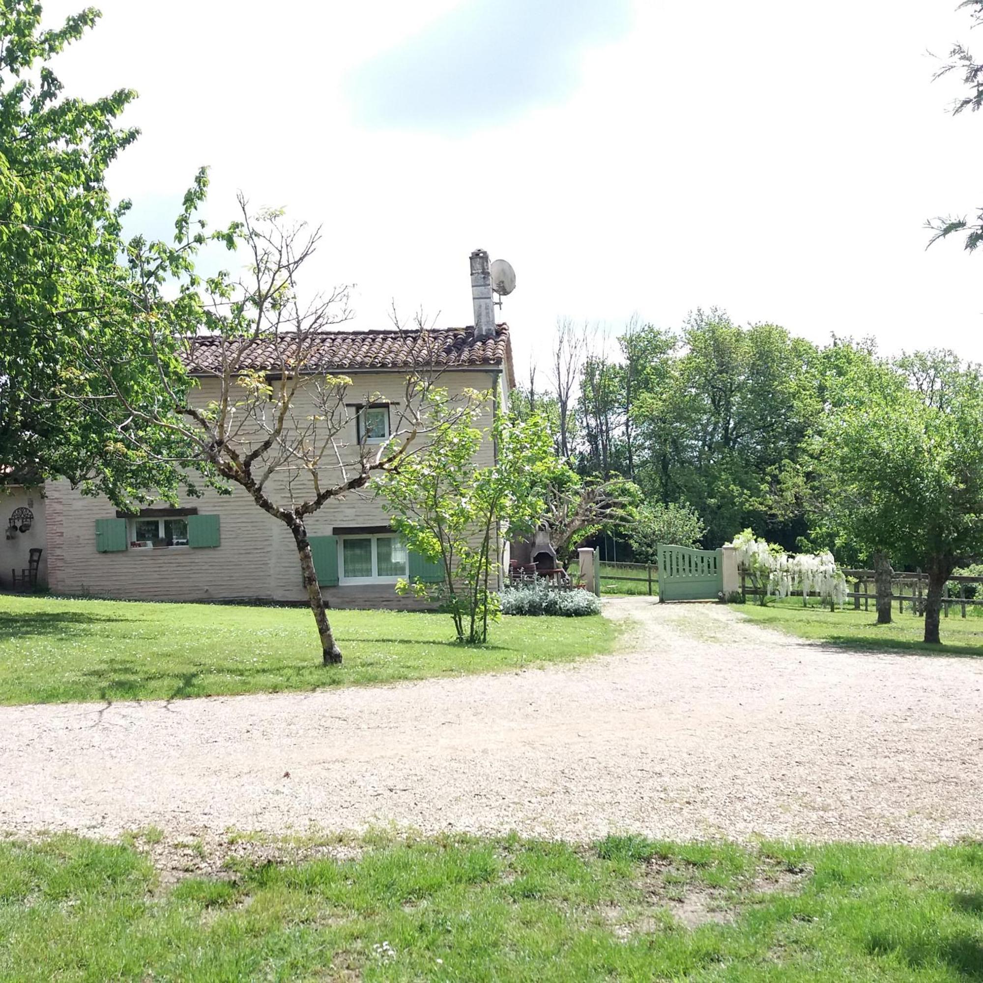 Gite Des Gravets Sigalens Exterior foto